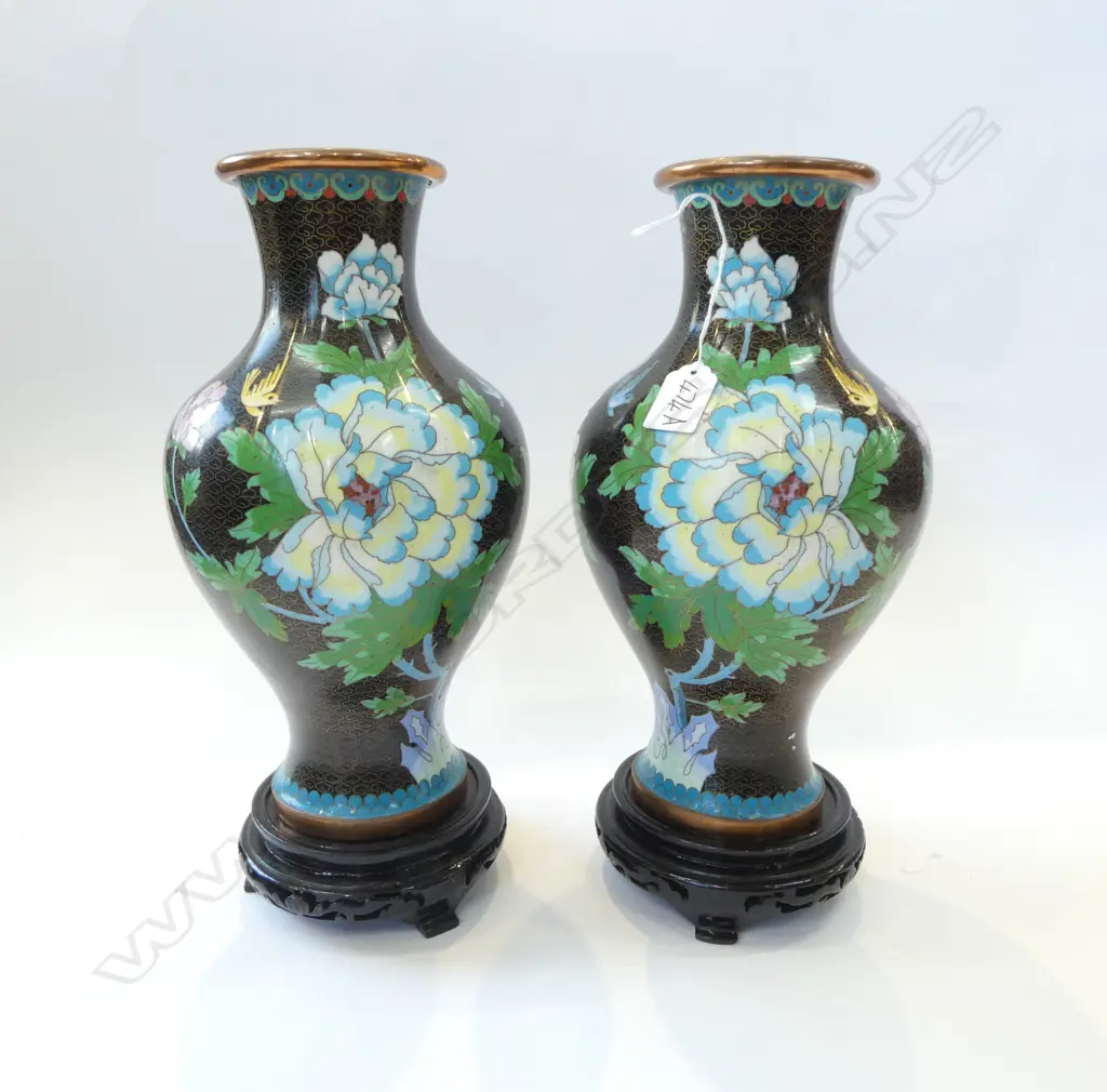 PR CLOISONNE VASES ON STANDS H.355mm Image 1++
