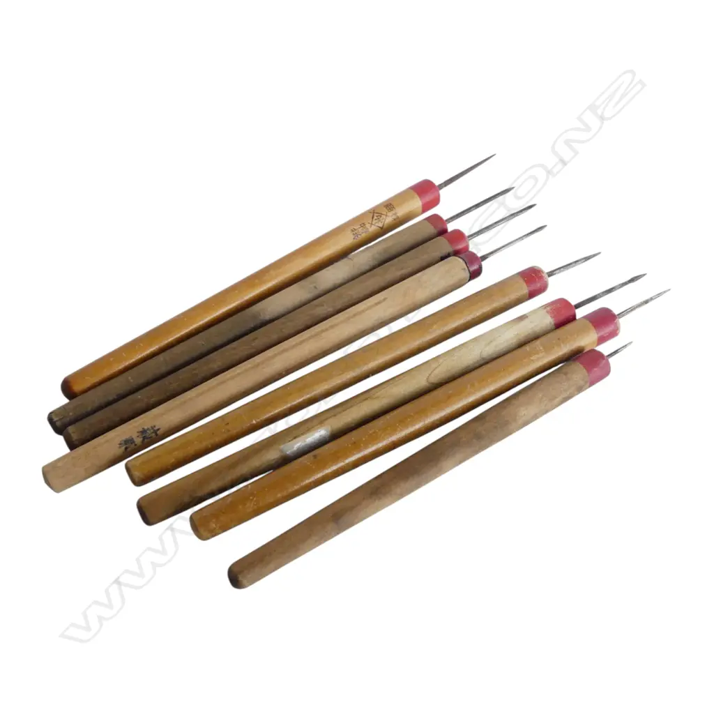 EIGHT VINTAGE JAPANESE WOODWORKING TOOLS Image 1++
