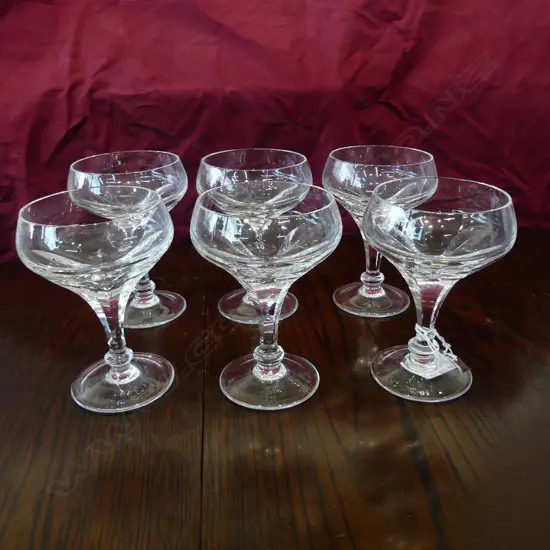 SET OF 6 CRYSTAL WINE GLASSES