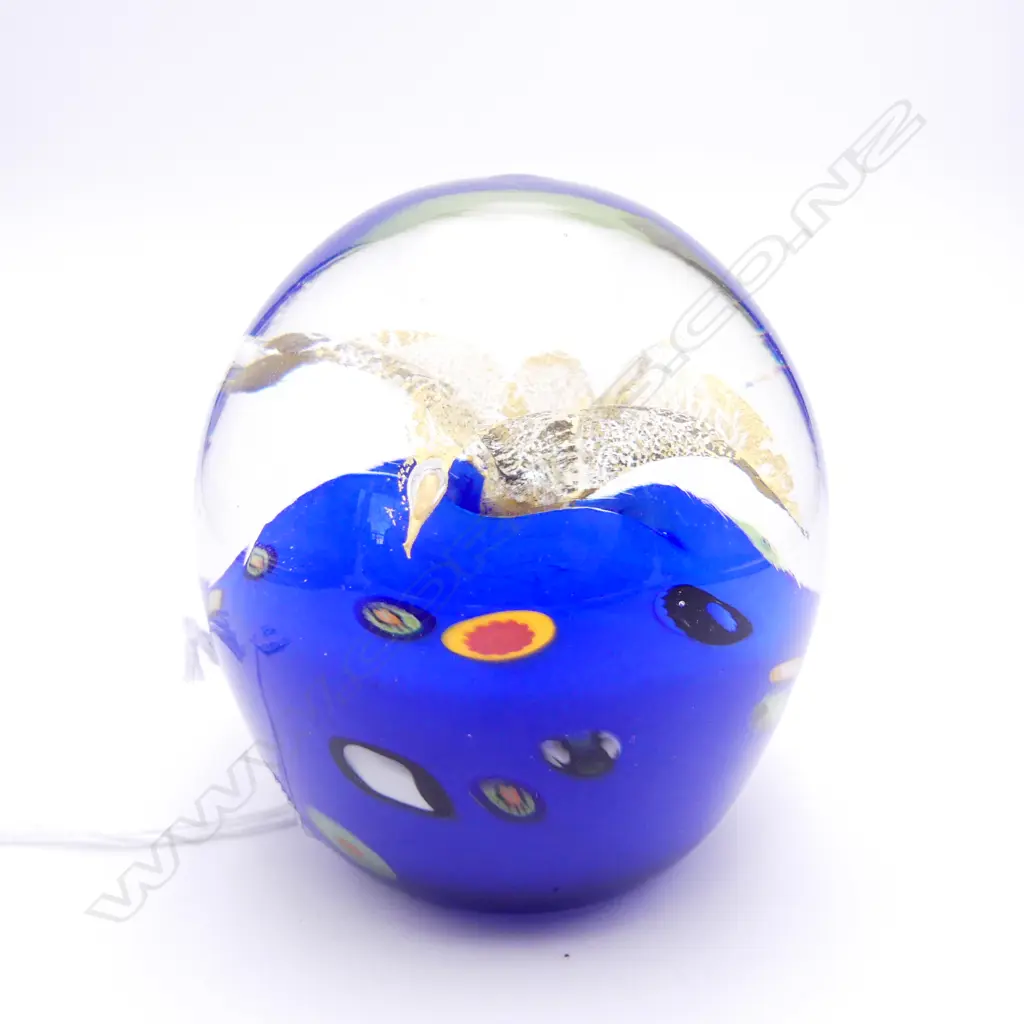 GARY NASH ART GLASS PAPER WEIGHT H.100mm signed & dated '96 to base Image 1++