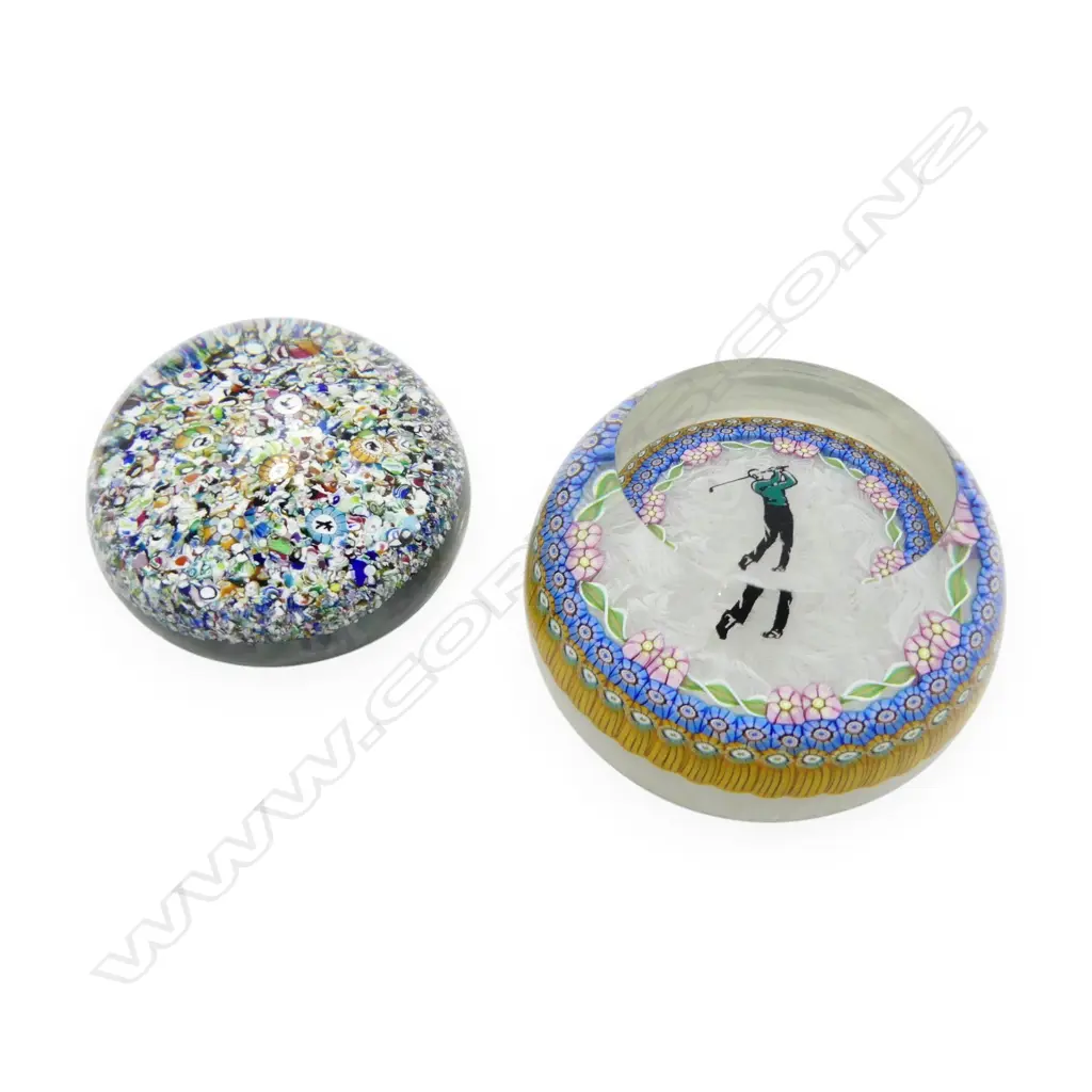 2 ART GLASS PAPER WEIGHTS; ONE DEPICTING GOLFER H.50mm Image 1++