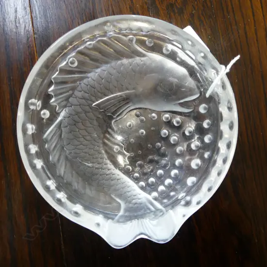 LALIQUE BOWL w. FISH DESIGN 155mm dia