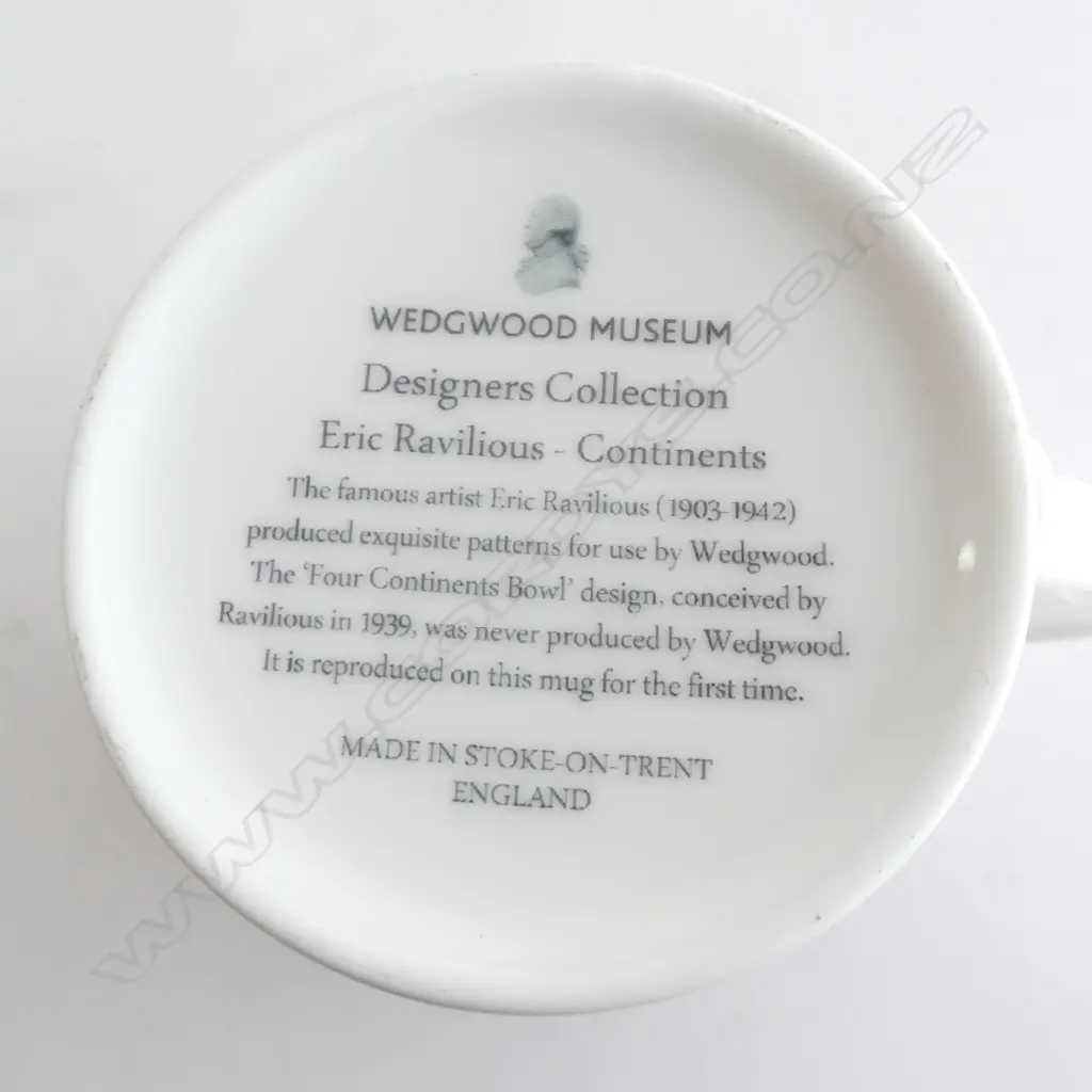 3 WEDGWOOD MUGS DESIGNED BY ERIC RAVILIOUS Image 1++