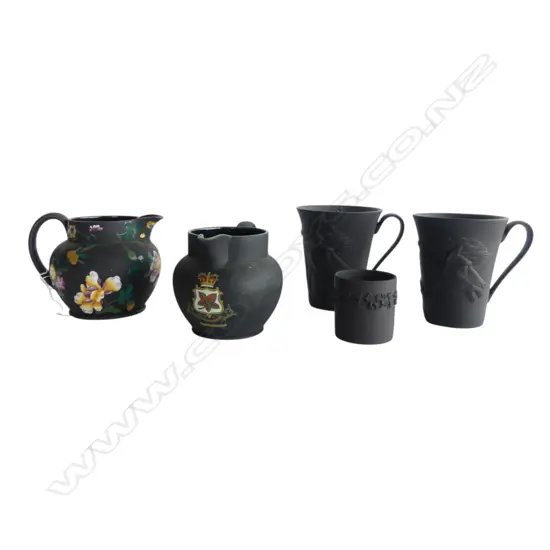 5 PCES WEDGWOOD BLACK JASPER WARE H.110mm including 250yr anniversary