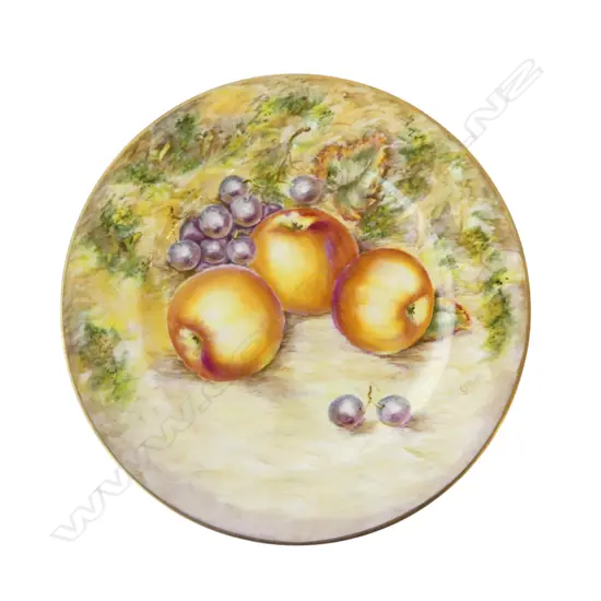 ROYAL HEREFORD N.Z. HAND PAINTED PLATE Dia.210mm