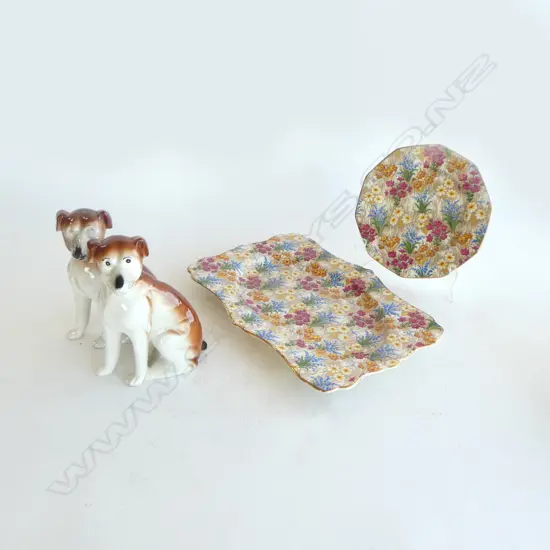 2 GRIMWADES ALL OVER FLOWER PATTERN + 2 POTTERY DOG FIGURES H.180mm