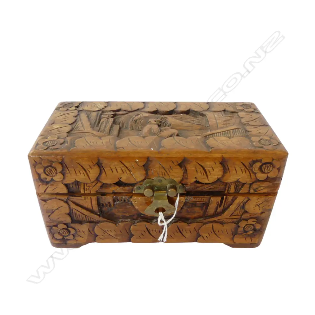 COINS ETC IN CAMPHOR BOX W.205mm Image 1++
