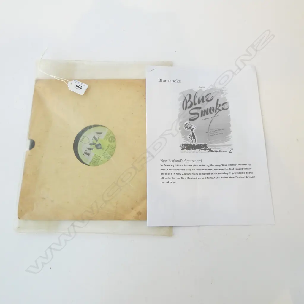 BLUE SMOKE by PIXIE WILLIAMS WRITTEN by RURU KARAITIANA; The first record wholly produced in New Zealand Image 1++