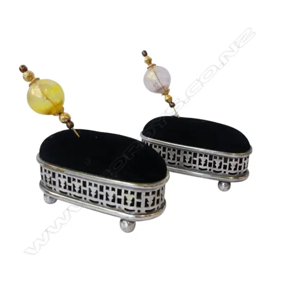 2 PIN CUSHIONS L.100mm