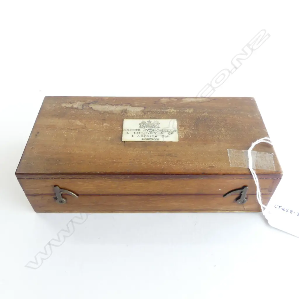 VINTAGE CASED SIKE'S HYDROMETER L. LUMLEY & Co Image 1++