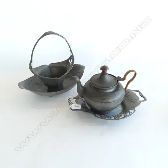 TUDRIC PEWTER CLOVER LEAF BOWL, KAYSERZINN BASKET, SERPANT TEAPOT, & DISH, L.290MM (DISH)