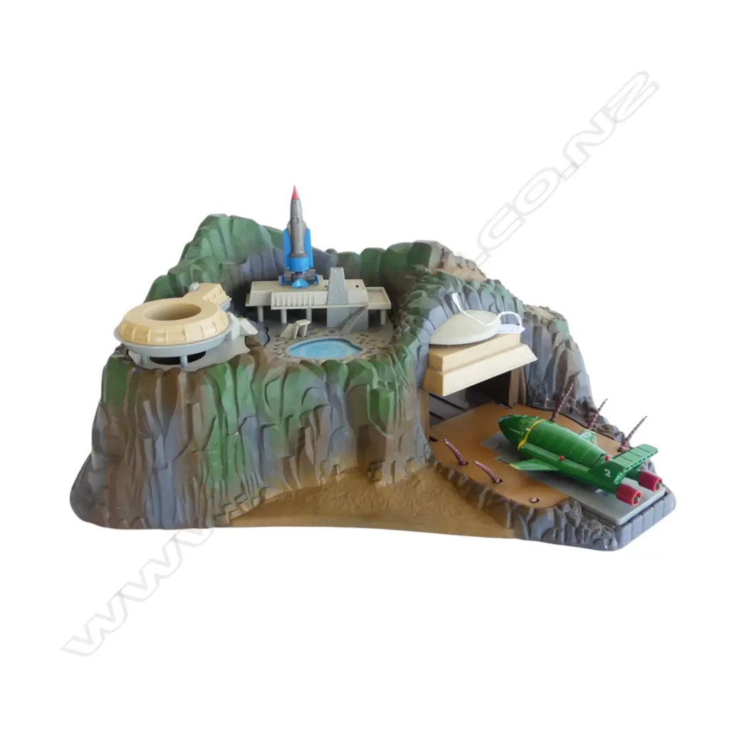 THUNDERBIRDS TRACEY ISLAND BASE BY MATCHBOX 1992 W.500mm (WORKING) + ROCKETS Image 1++