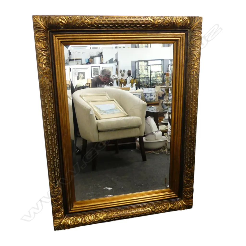 LG GOLD FRAMED MIRROR 880x1190mm Image 1++