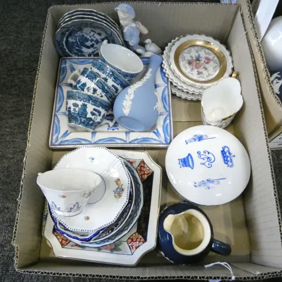 BOX OF FINE CHINA: B&W + CUPS + DISHES + WEDGWOOD + EXPORT TYPE PORCELAIN ETC