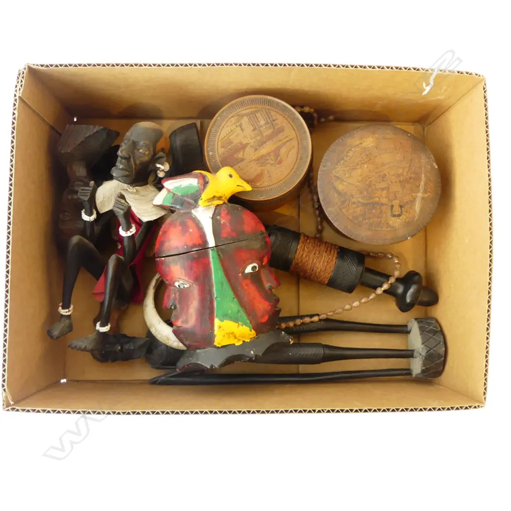 BOX OF ETHNIC WOOD CARVINGS BOXES & BOAR TUSK NECKLACE Image 1++