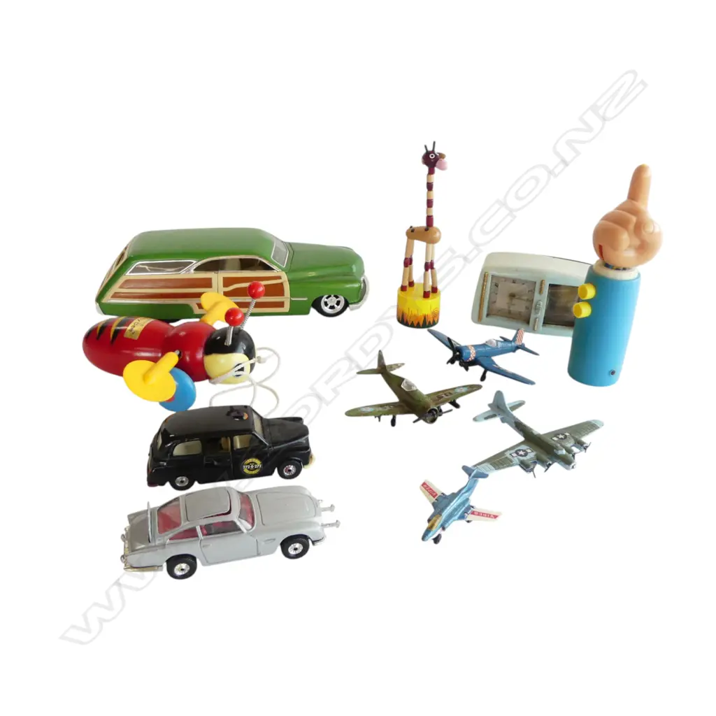 COLLECTION ASST. VINTAGE TOYS Image 1++