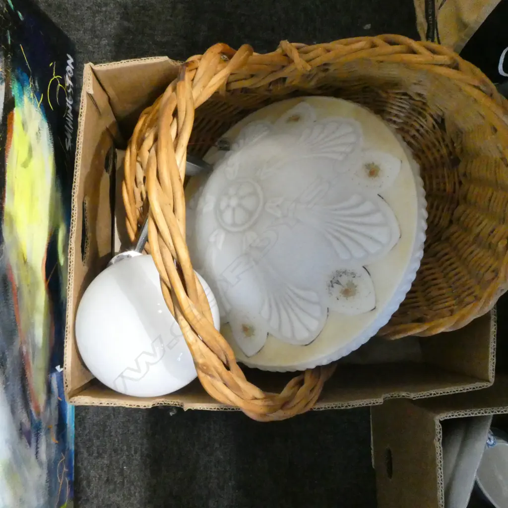 DECO STYLE LIGHT, LIGHT SHADE & BASKET Image 1++