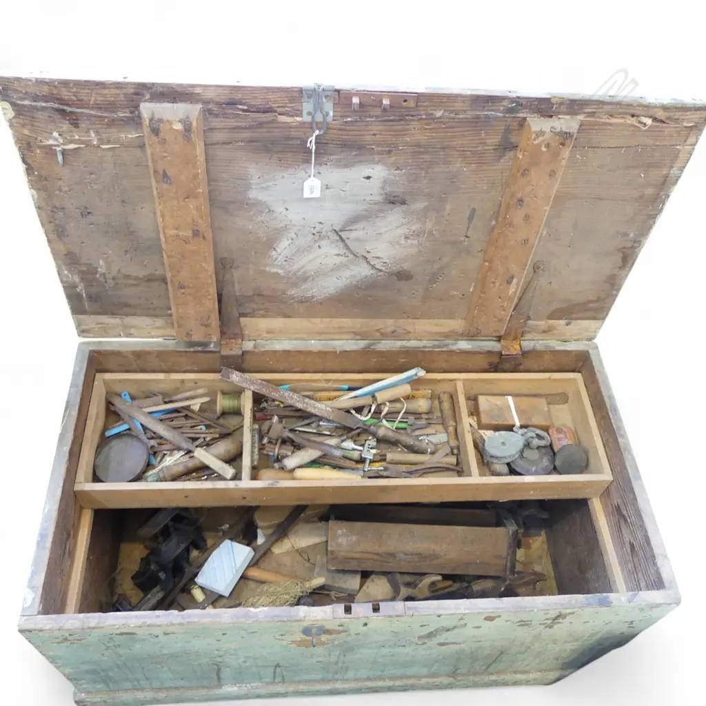 ANTIQUE WOODEN TOOL BOX + CONTENTS 980x515x480mm Image 1++