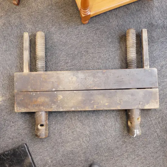 LG 19thC WOOD VICE BY HARRILD & SONS W.905mm
