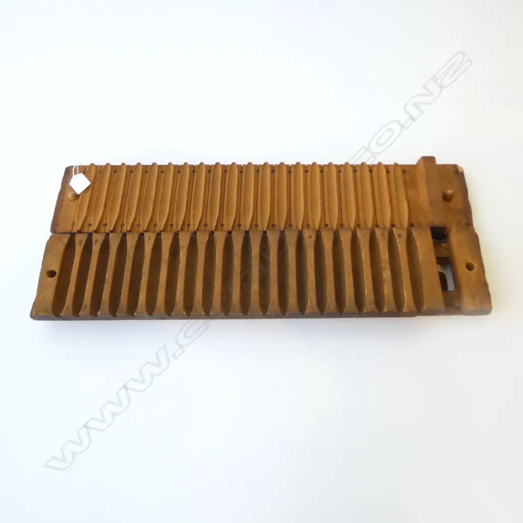VINTAGE WOODEN CIGAR MOULD L590mm Image 1++