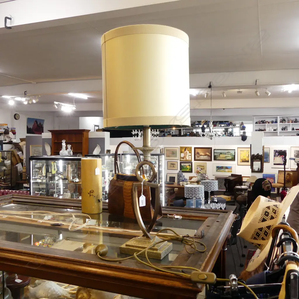 MODERN TABLE LAMP H.690mm Image 1++