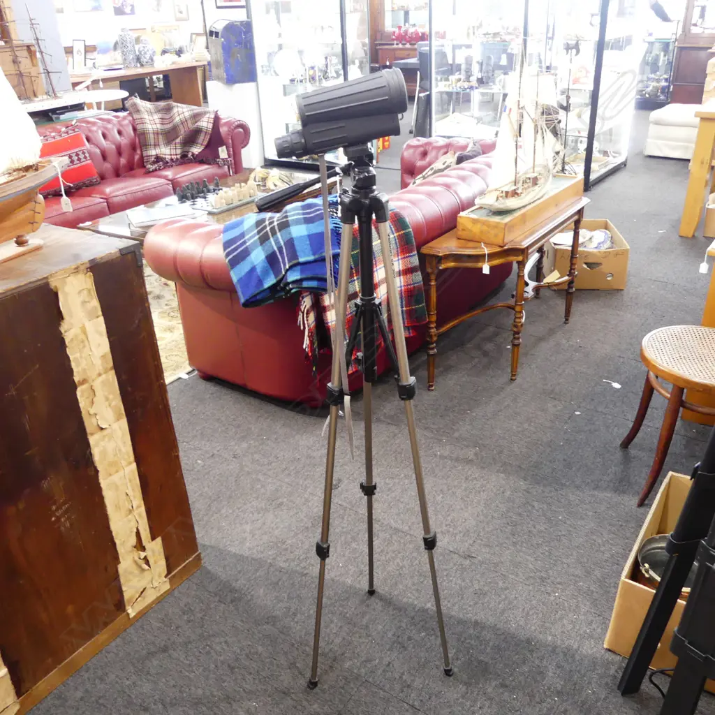 SIBIR SPOTTING SCOPE ON TRIPOD Image 1++