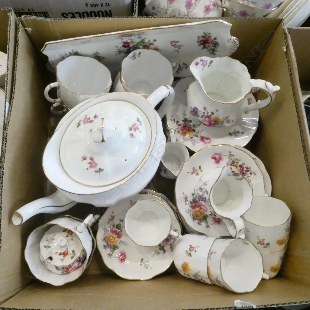 OD ROYAL CROWN DERBY POSIES CHINA TEA WARE ETC: LGE TEAPOT  + CUPS SAUCERS PLATES + JUGS + SANDWICH TRAY ETC Image 1++
