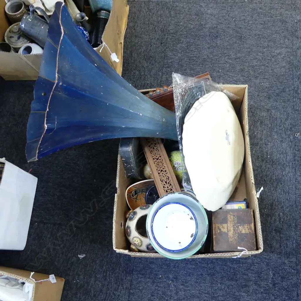 BOX OF ASST. INLCUDING GRAMOPHONE HORN etc Image 1++