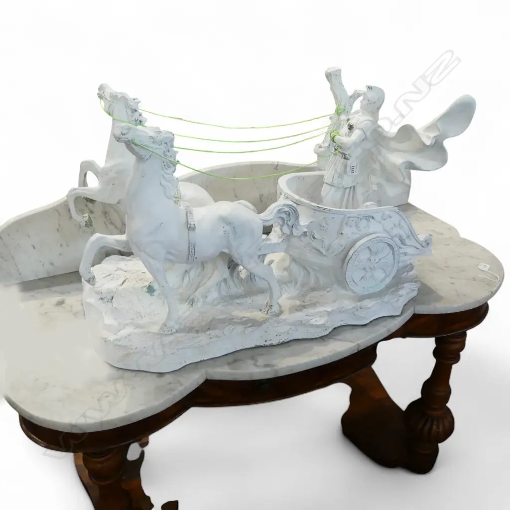 LG RESIN ROMAN CHARIOT SCULPTURE Image 1++