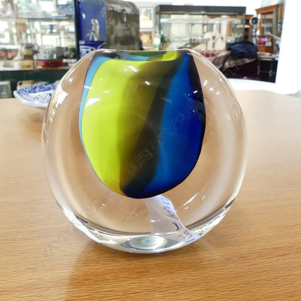 HOGLUND ART GLASS VASE H.120mm Image 1++