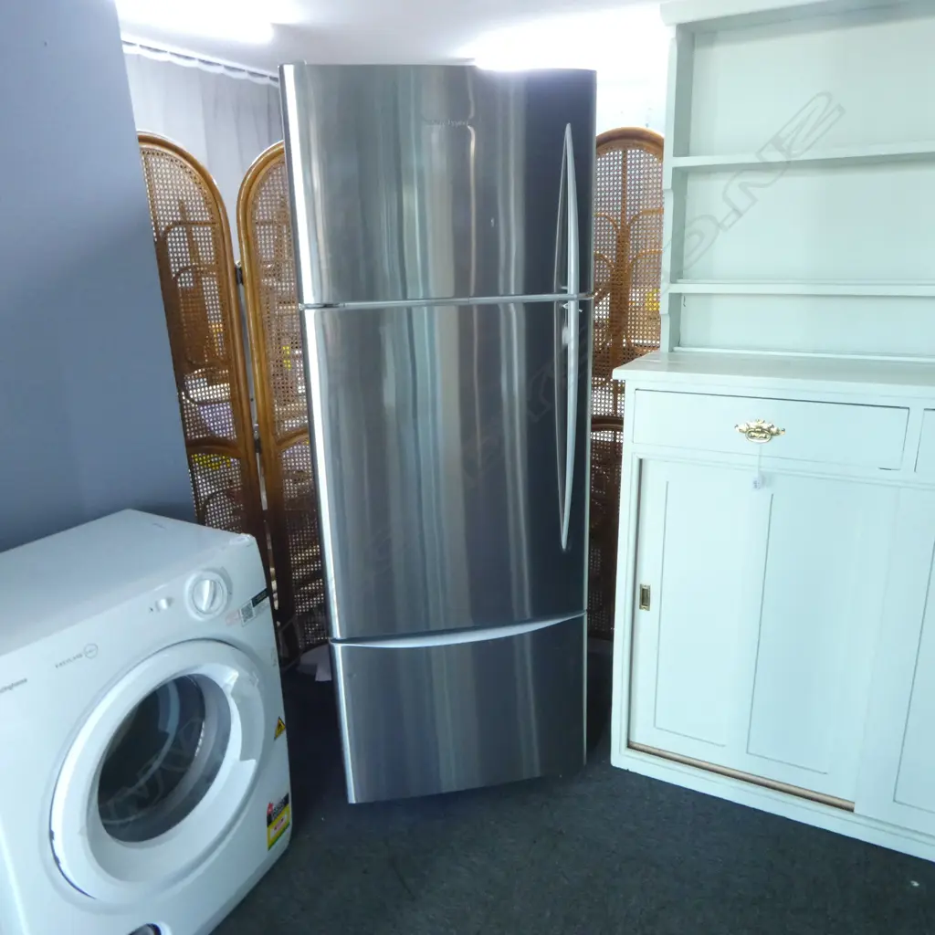 FISHER & PAYKEL FRIDGE 635x700x1700mm Image 1++