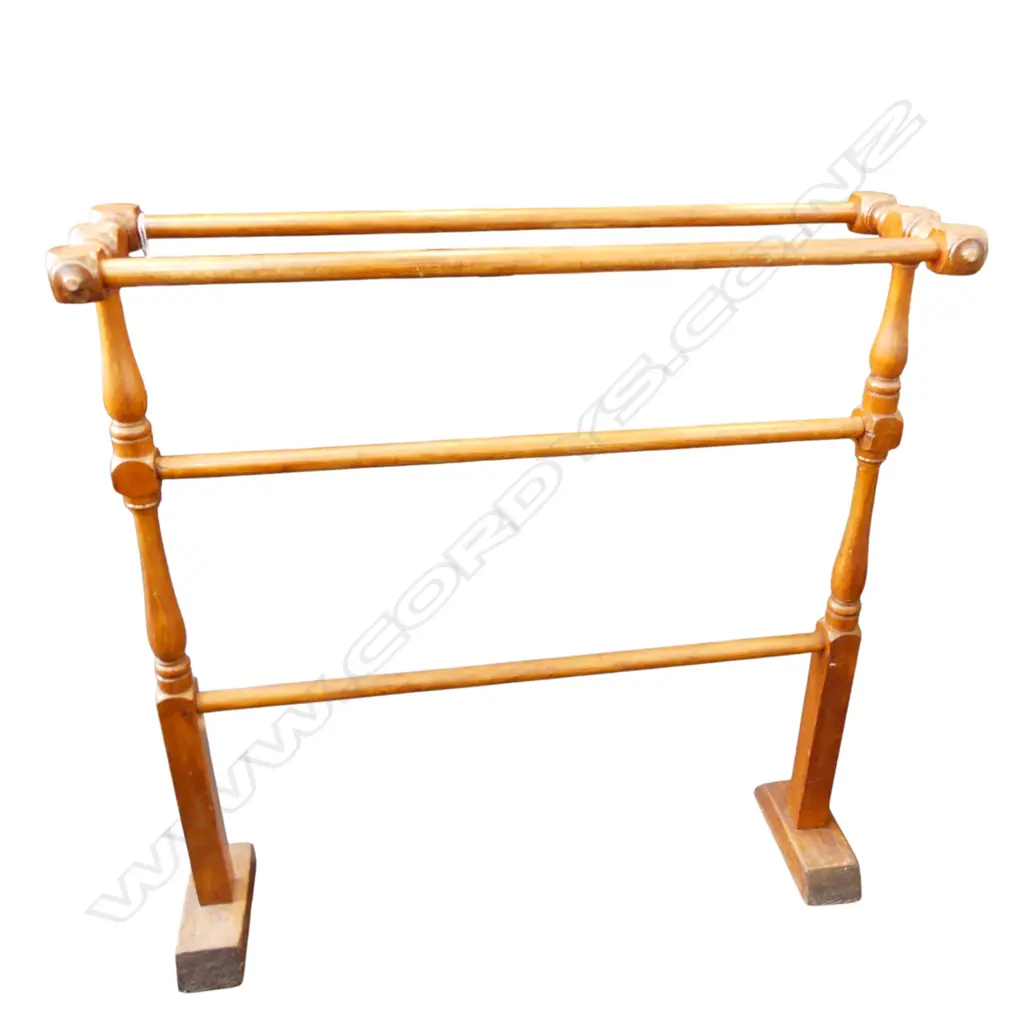 WOODEN TOWEL RAIL 760x210x800mm Image 1++