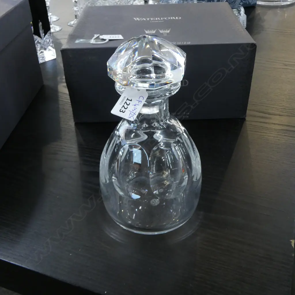 BACCARAT CRYSTAL DECANTER H.210mm Image 1++