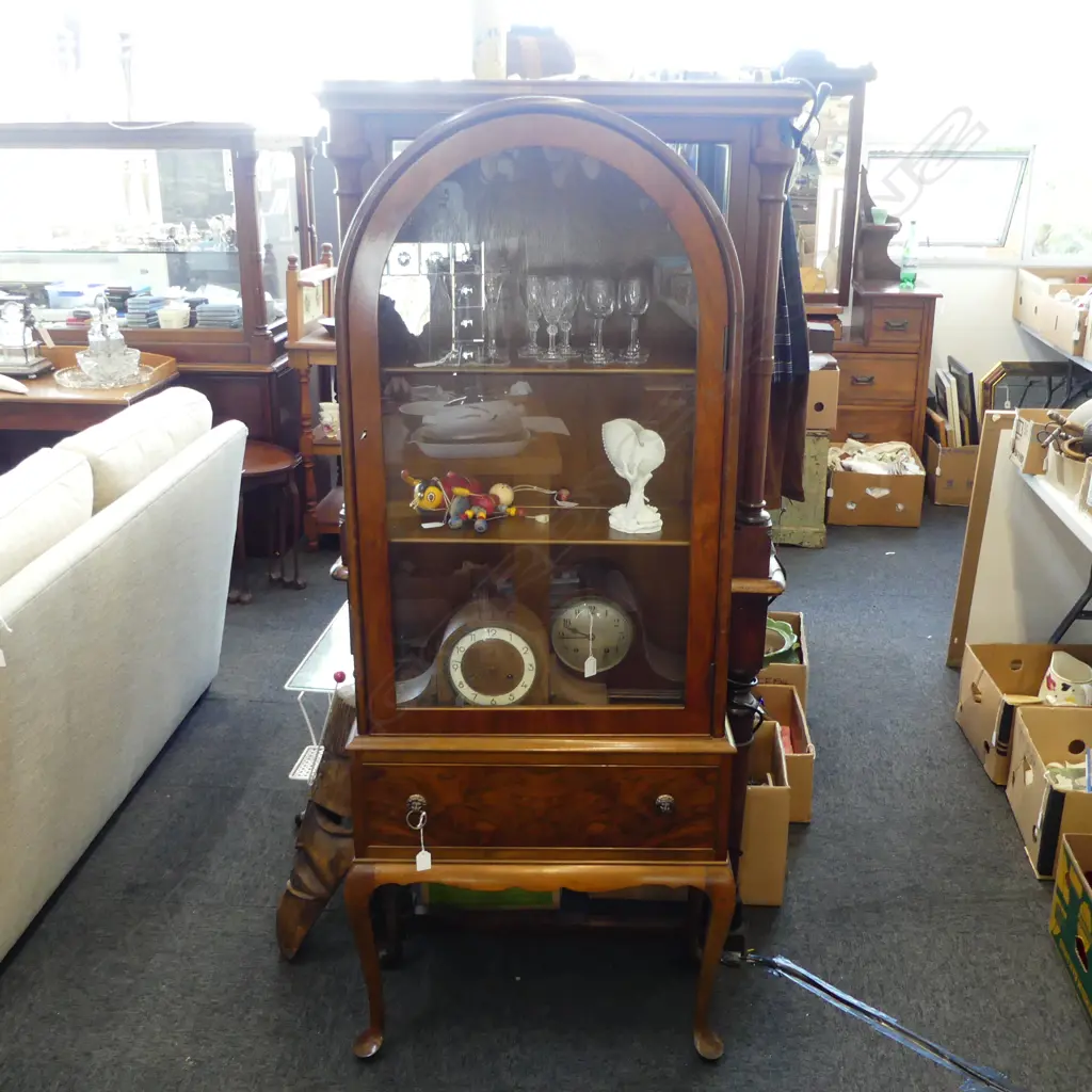 DISPLAY CABINET 670x320x1650mm Image 1++