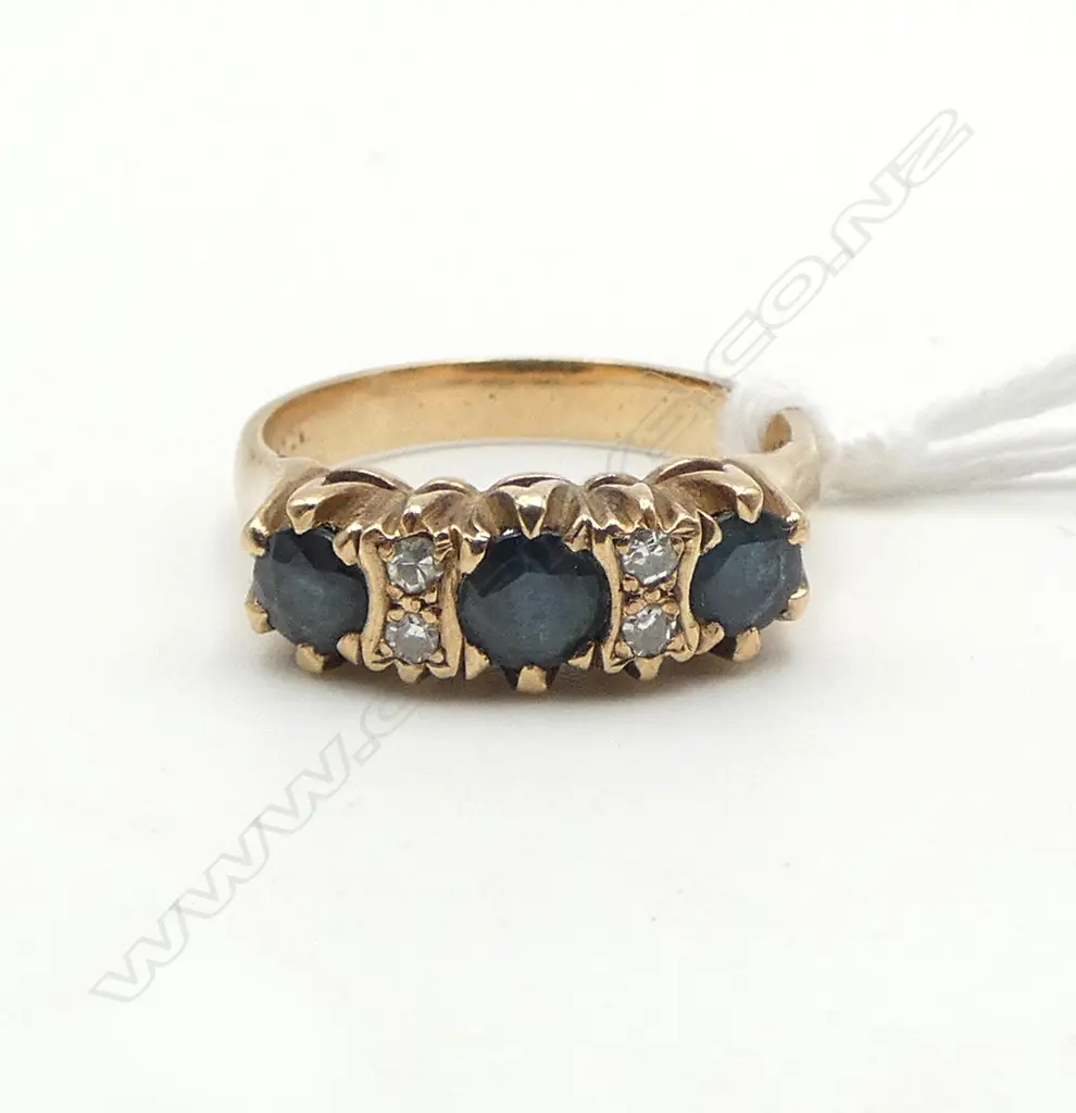 9CT GOLD SAPPHIRE AND DIAMOND RING 4.16gms SIZE N1/2 VALUATION ATTACHED Image 1++