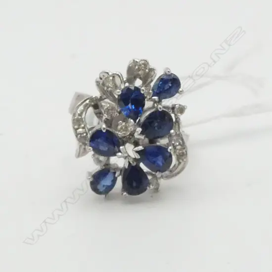 14ct WHITE GOLD SAPPHIRE & DIAMOND COCKTAIL DRESS RING SIZE M 5.4gms. Tested as 14ct