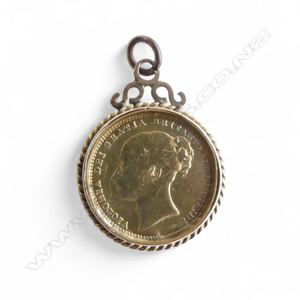 9CT  YELLOW GOLD FRAMED SHILLING G/PLATE COIN (3.6GMS frame only) Image 1++