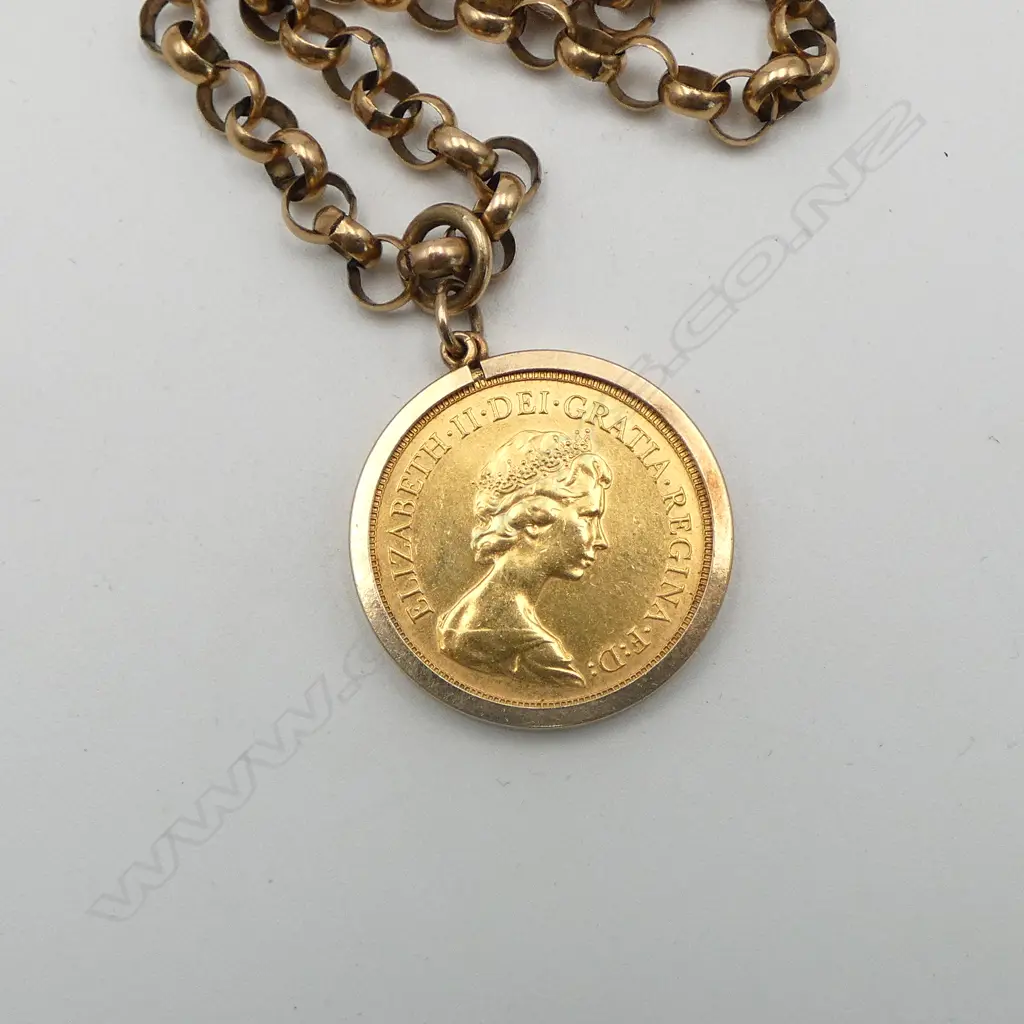 1980 SOVEREIGN IN 9ct GOLD CASING ON 9ct GOLD BELCHER NECKLACE Image 1++