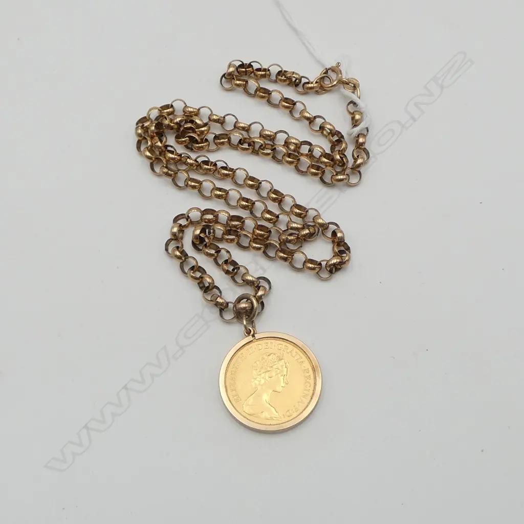 1980 SOVEREIGN IN 9ct GOLD CASING ON 9ct GOLD BELCHER NECKLACE Image 1++