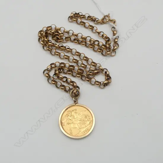 1980 SOVEREIGN IN 9ct GOLD CASING ON 9ct GOLD BELCHER NECKLACE