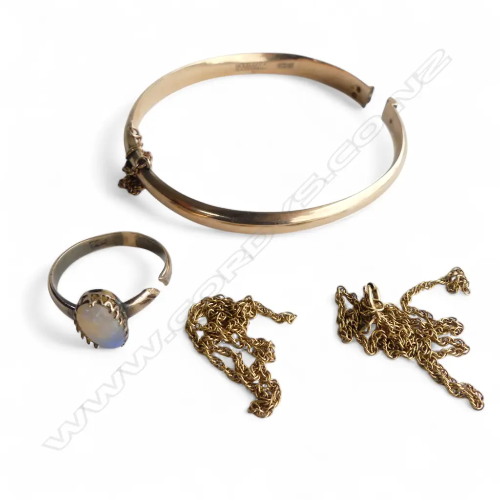 ASST. 9CT SCRAP GOLD; CHAIN, OPAL RING, BANGLE 14.2gms Image 1++