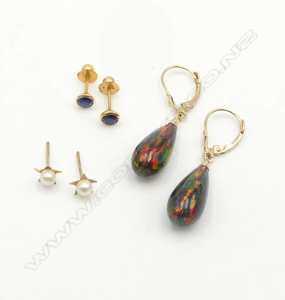 3 PRS GOLD EARRINGS; 14CT FAUX OPAL, 2 PRS STUDS Image 1++