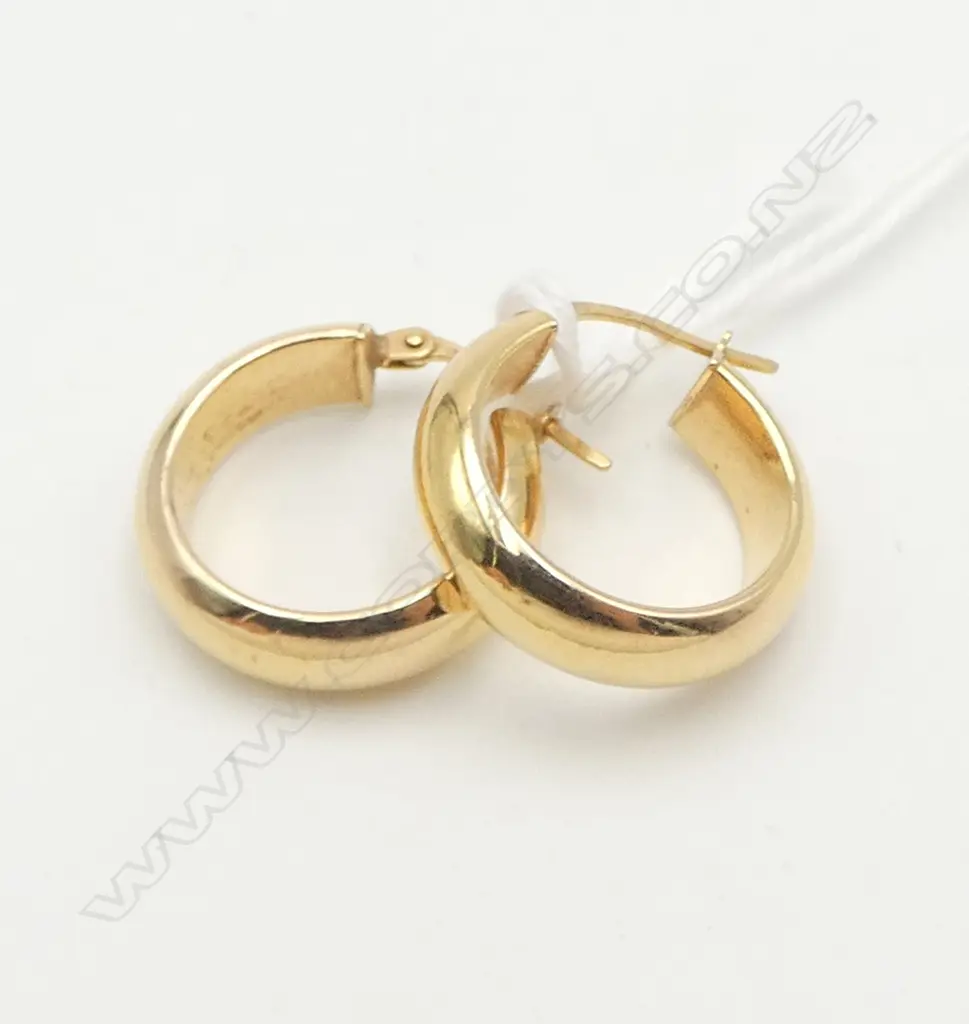 (27) PAIR 9CT GOLD HOOP EARRINGS 2gms VALUATION ATTACHED Image 1++