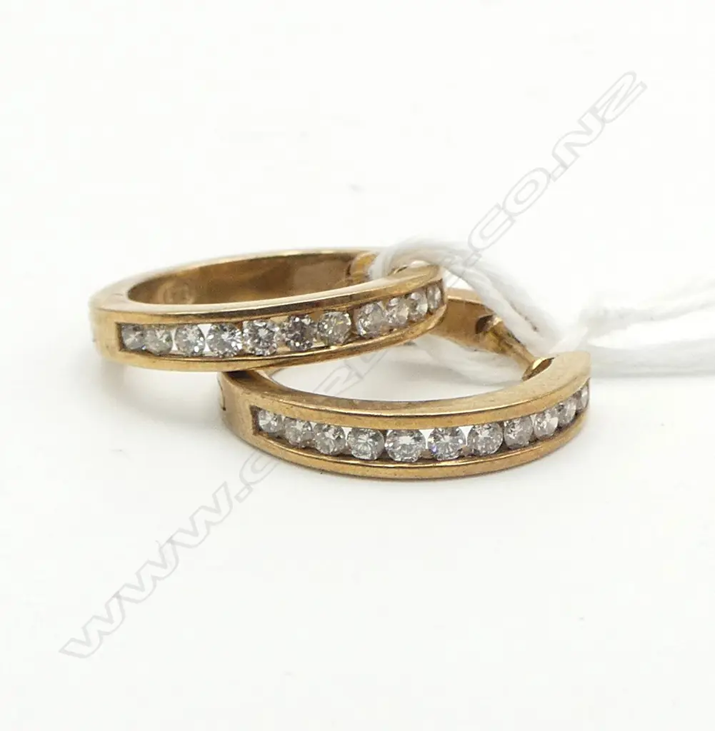 (24) PAIR 9CT GOLD AND DIAMOND HOOP EARRINGS 4.7gms VALUATION ATTACHED Image 1++