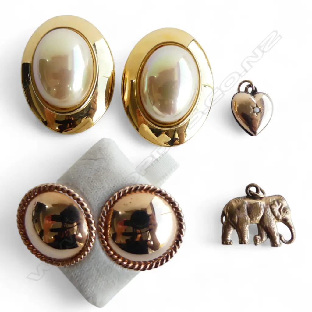 SILVER/ROSE GOLD PLATE DOME STUDS, 2 R/GOLD CHARMS & RETRO PEARL CLIP-ON EARRINGS Image 1++