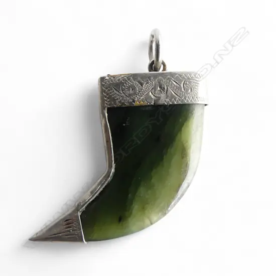 ANTIQUE POUNAMU CLAW PENDANT, SILVER TIPPED