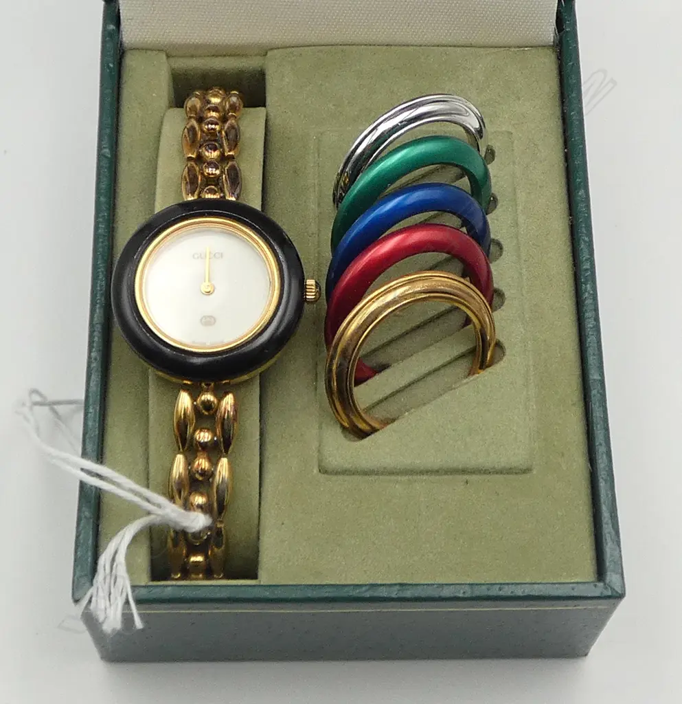 LADIES GP GUCCI WRIST WATCH w. 7 TRIMS, BOXED Image 1++