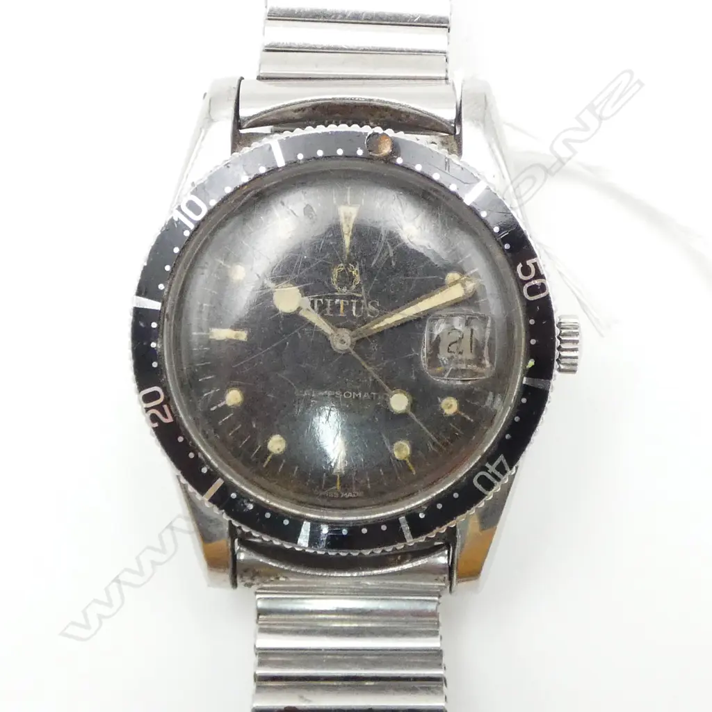 VINTAGE TITUS 'CALYPSOMATIC' GENT'S DIVERS TYPE WRISTWATCH working  Image 1++