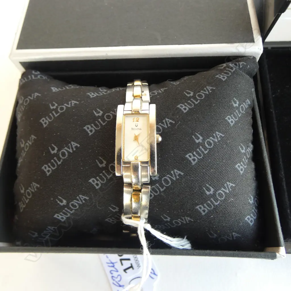 2 VINTAGE BULOVA CASED WRISTWATCHES: gent's not running + ladies running Image 1++