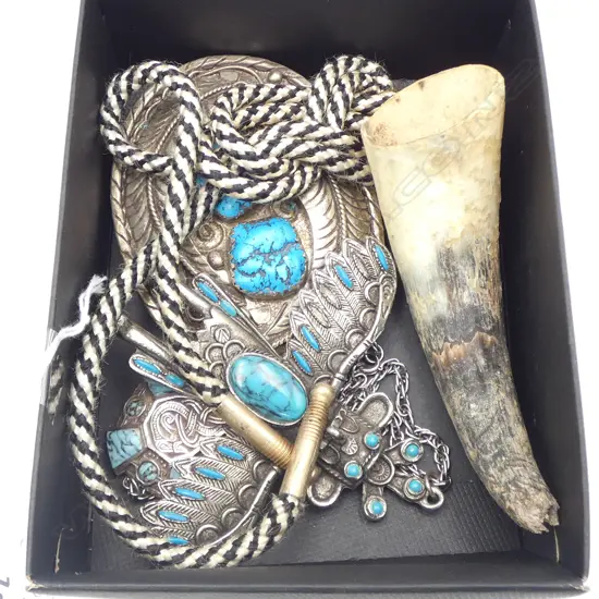 4 PCES NAVAJO STYLE JEWELLERY + HORN